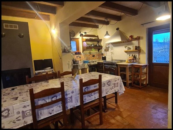 casa indipendente in vendita a Mioglia in zona Dogli
