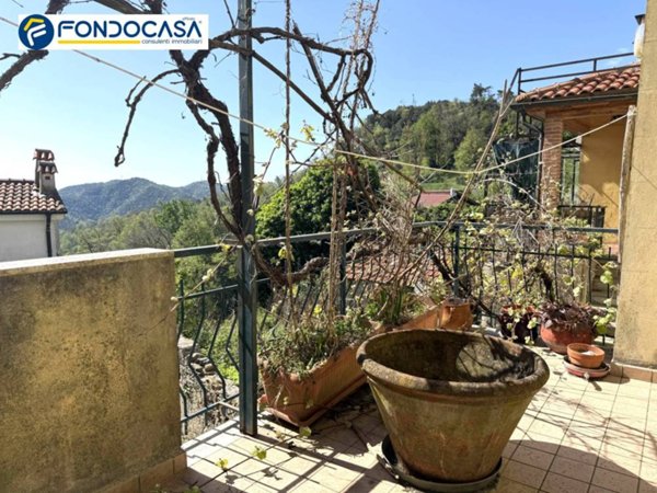 casa indipendente in vendita a Mioglia