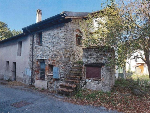 casa indipendente in vendita a Mioglia in zona Schegli