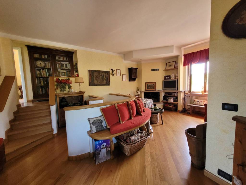 casa indipendente in vendita a Mioglia