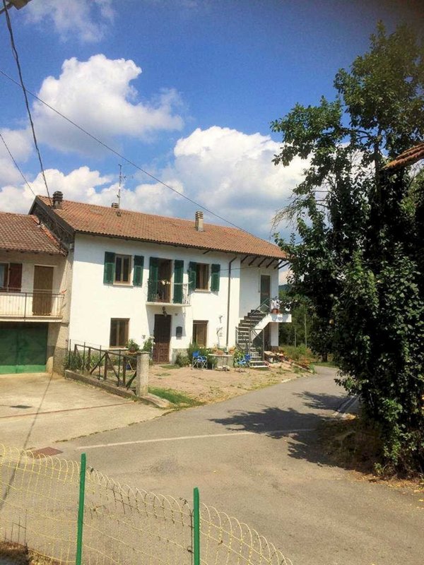 casale in vendita a Mioglia
