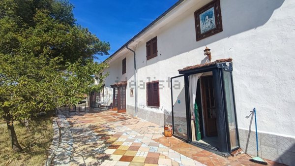 casa indipendente in vendita a Mioglia in zona Schegli