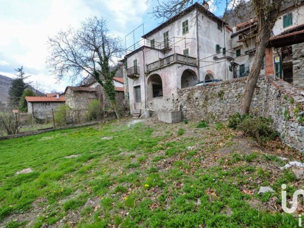 casa indipendente in vendita a Murialdo in zona Piano