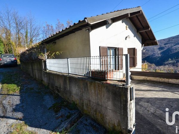 casa indipendente in vendita a Murialdo in zona Piano