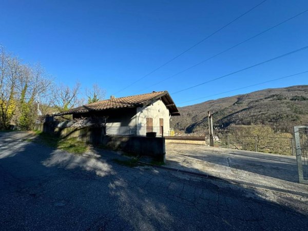 casa indipendente in vendita a Murialdo in zona Piano