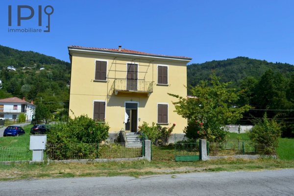 casa indipendente in vendita a Murialdo in zona Piano