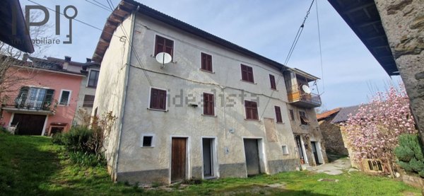casa semindipendente in vendita a Murialdo in zona Piano