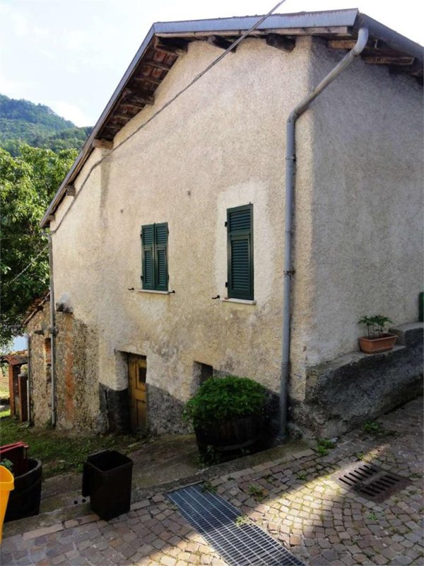 casa semindipendente in vendita a Murialdo in zona Piano