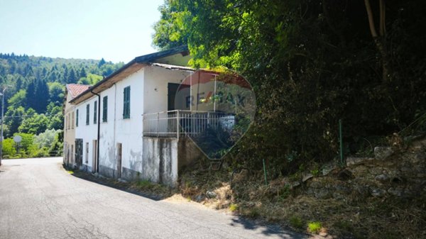 appartamento in vendita a Murialdo in zona Piano
