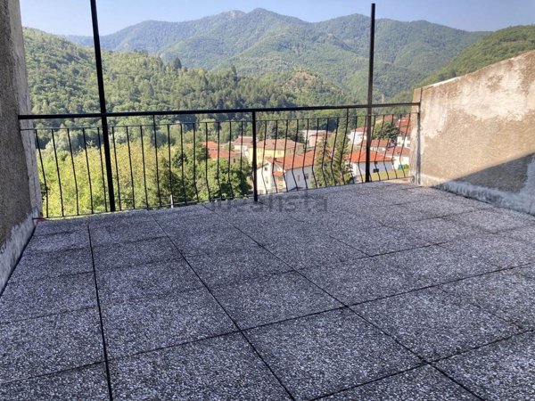 appartamento in vendita a Murialdo in zona Piano