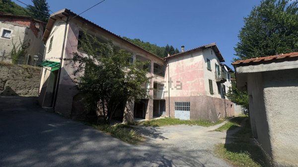 casa semindipendente in vendita a Murialdo in zona Ponte