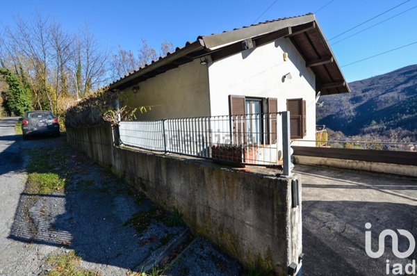 casa indipendente in vendita a Murialdo in zona Piano