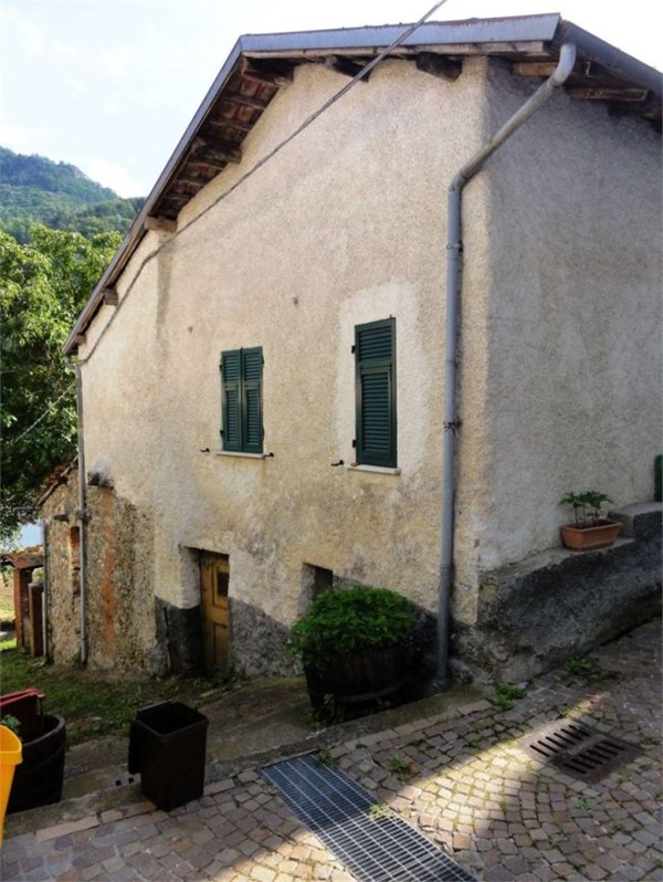 casa indipendente in vendita a Murialdo in zona Piano