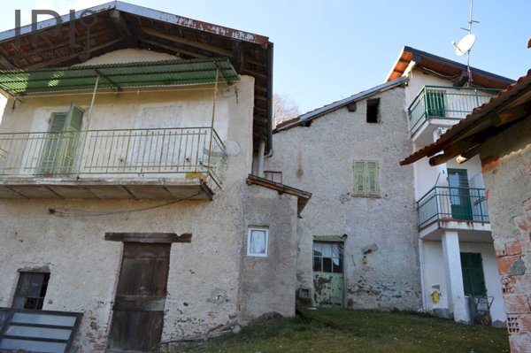 casa indipendente in vendita a Murialdo in zona Piano