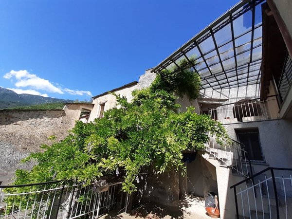 casa indipendente in vendita a Nasino