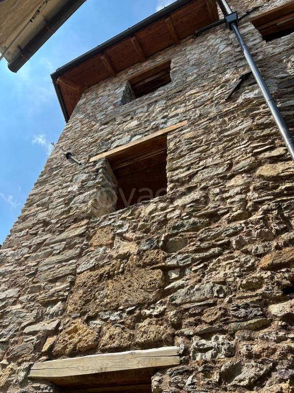 casa indipendente in vendita a Nasino in zona Borgo