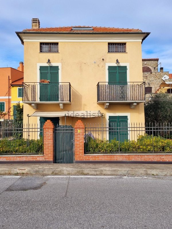 appartamento in vendita a Noli in zona Voze