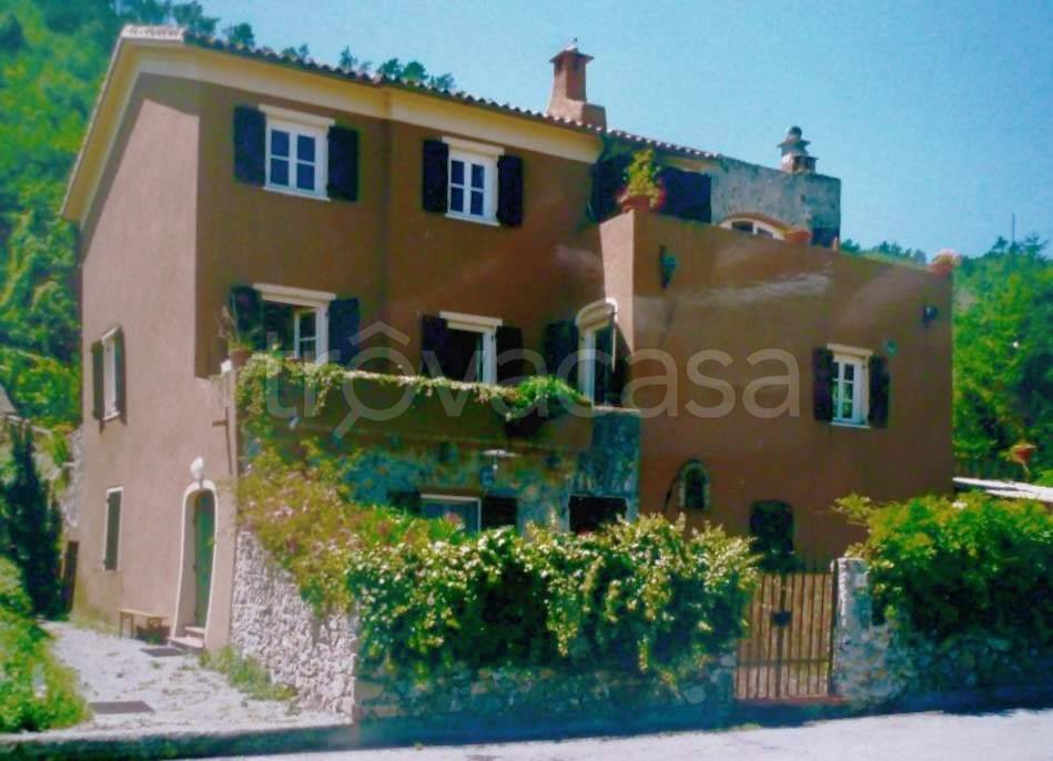 appartamento in vendita a Noli in zona Voze