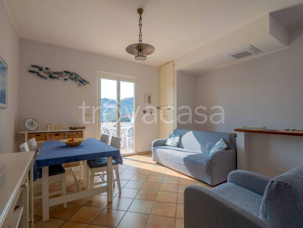 appartamento in vendita a Noli in zona Voze
