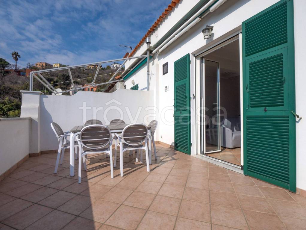 appartamento in vendita a Noli in zona Voze