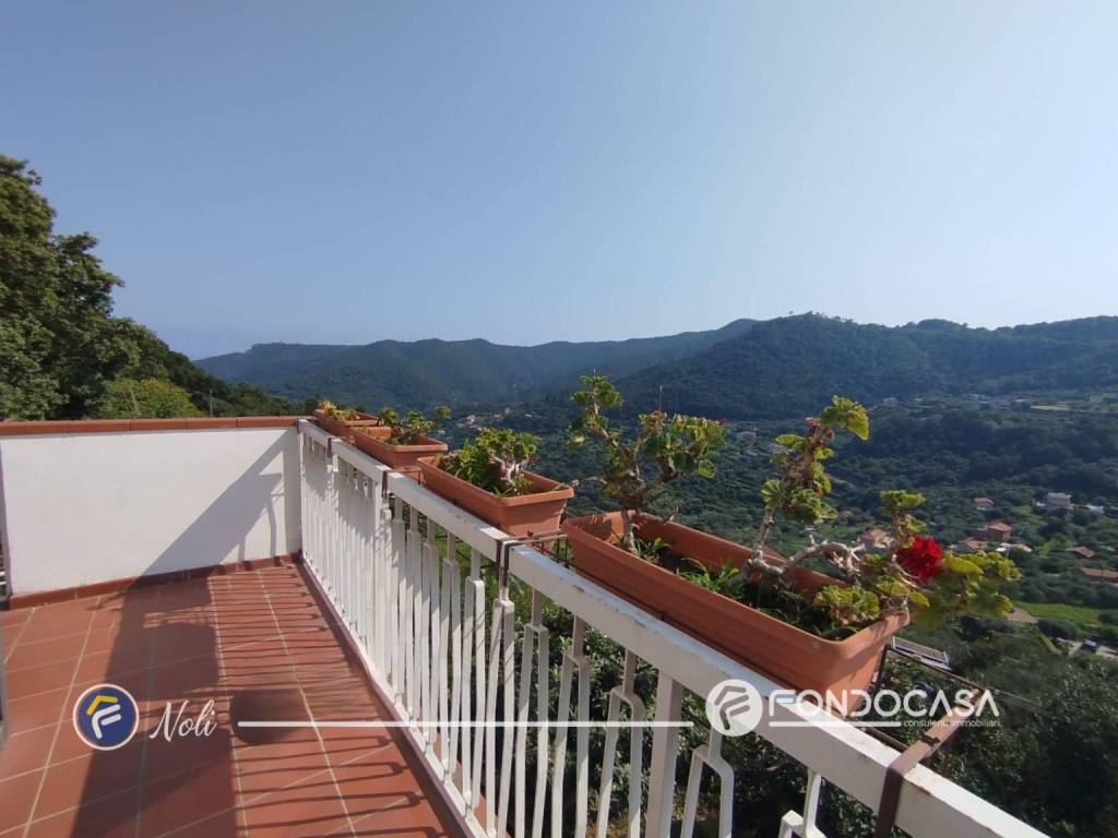 casa indipendente in vendita a Noli in zona Voze