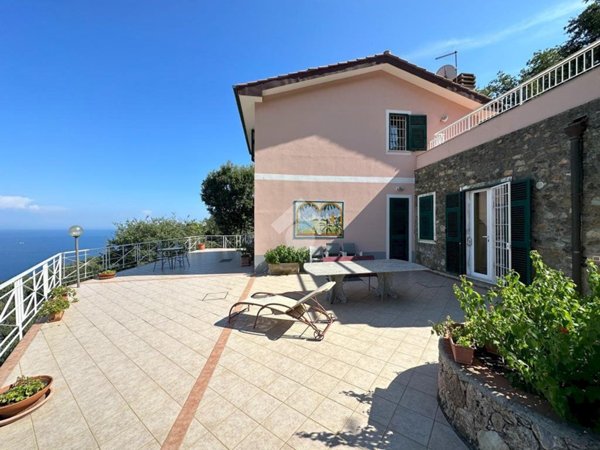 casa indipendente in vendita a Noli