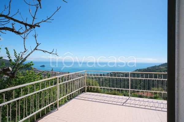casa indipendente in vendita a Noli