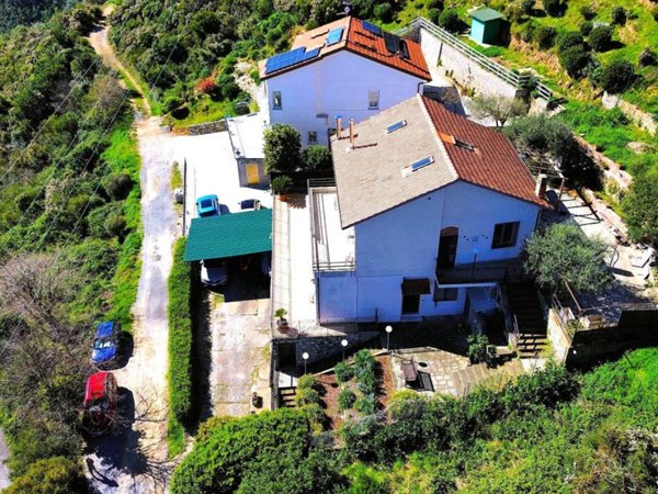 appartamento in vendita a Noli in zona Tosse
