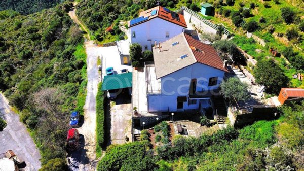 appartamento in vendita a Noli in zona Tosse