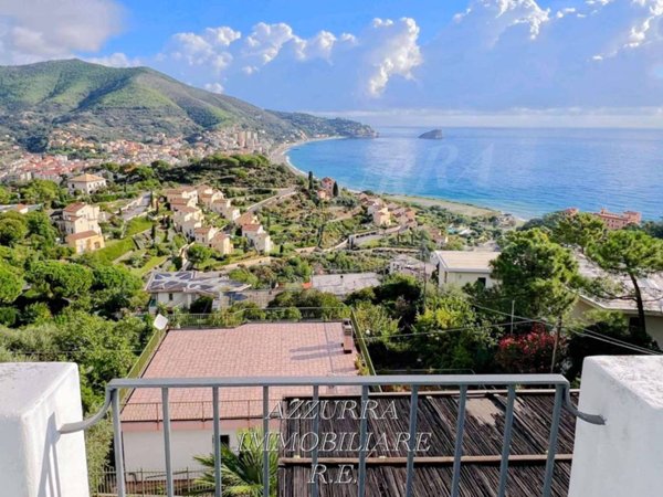 casa indipendente in vendita a Noli