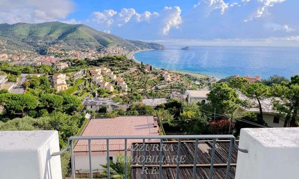 casa indipendente in vendita a Noli