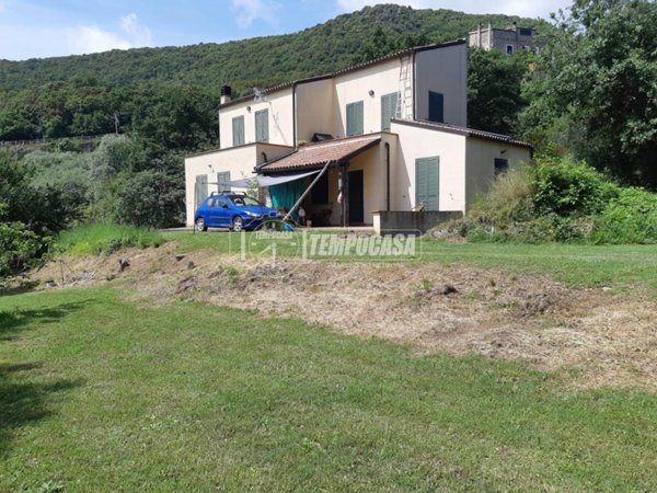 casa indipendente in vendita a Noli