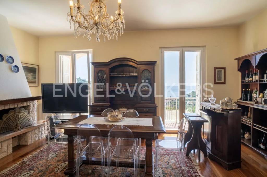 casa indipendente in vendita a Noli