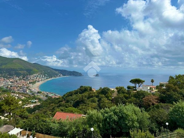 casa indipendente in vendita a Noli