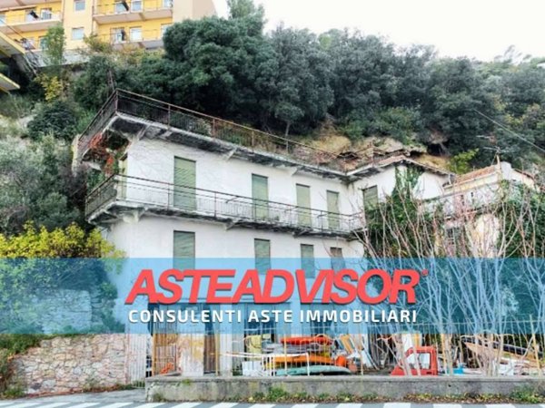 casa indipendente in vendita a Noli