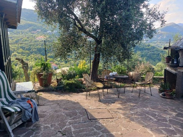 appartamento in vendita a Noli in zona Voze