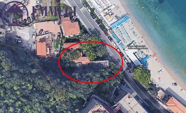 casa indipendente in vendita a Noli