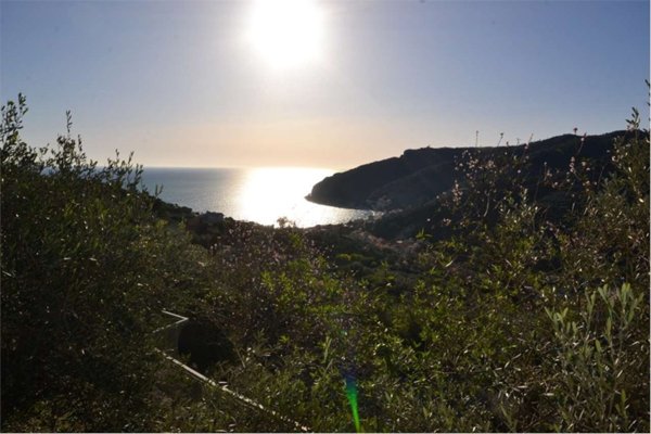 appartamento in vendita a Noli in zona Voze