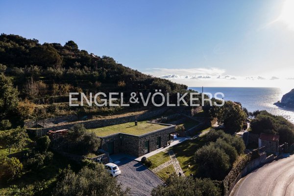 casa indipendente in vendita a Noli