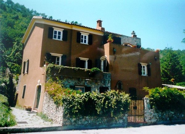 casa indipendente in vendita a Noli