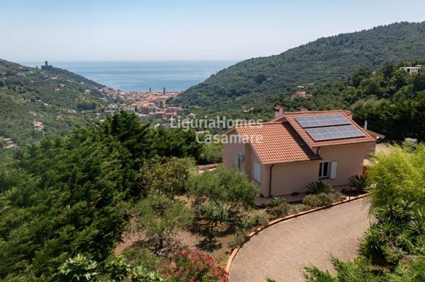 casa indipendente in vendita a Noli