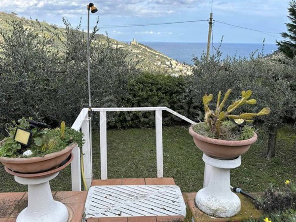 casa indipendente in vendita a Noli in zona Voze