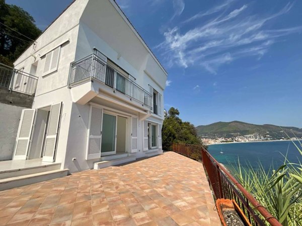 appartamento in vendita a Noli