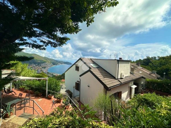 casa indipendente in vendita a Noli