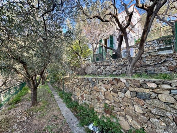 casa indipendente in vendita a Noli in zona Voze