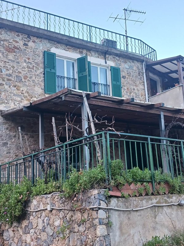 appartamento in vendita a Noli in zona Voze