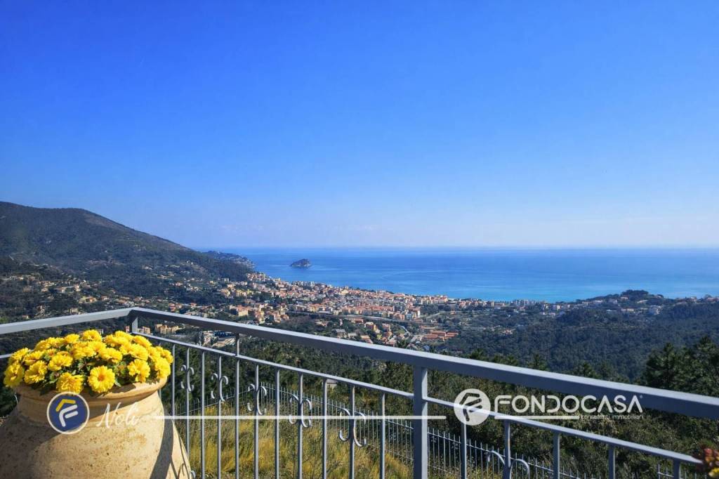 appartamento in vendita a Noli