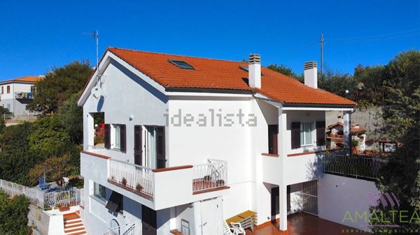 casa indipendente in vendita a Noli in zona Voze