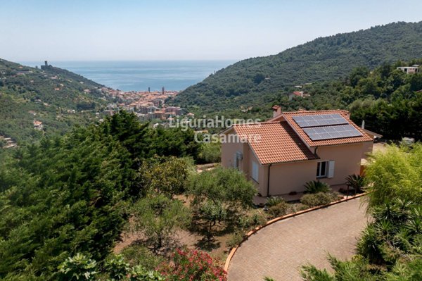casa indipendente in vendita a Noli