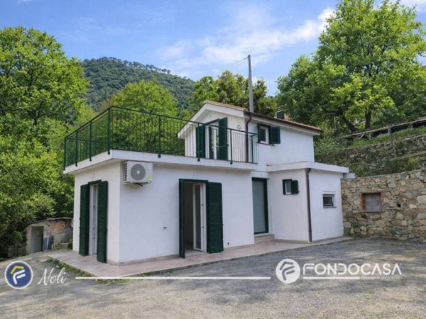 casa indipendente in vendita a Noli in zona Voze